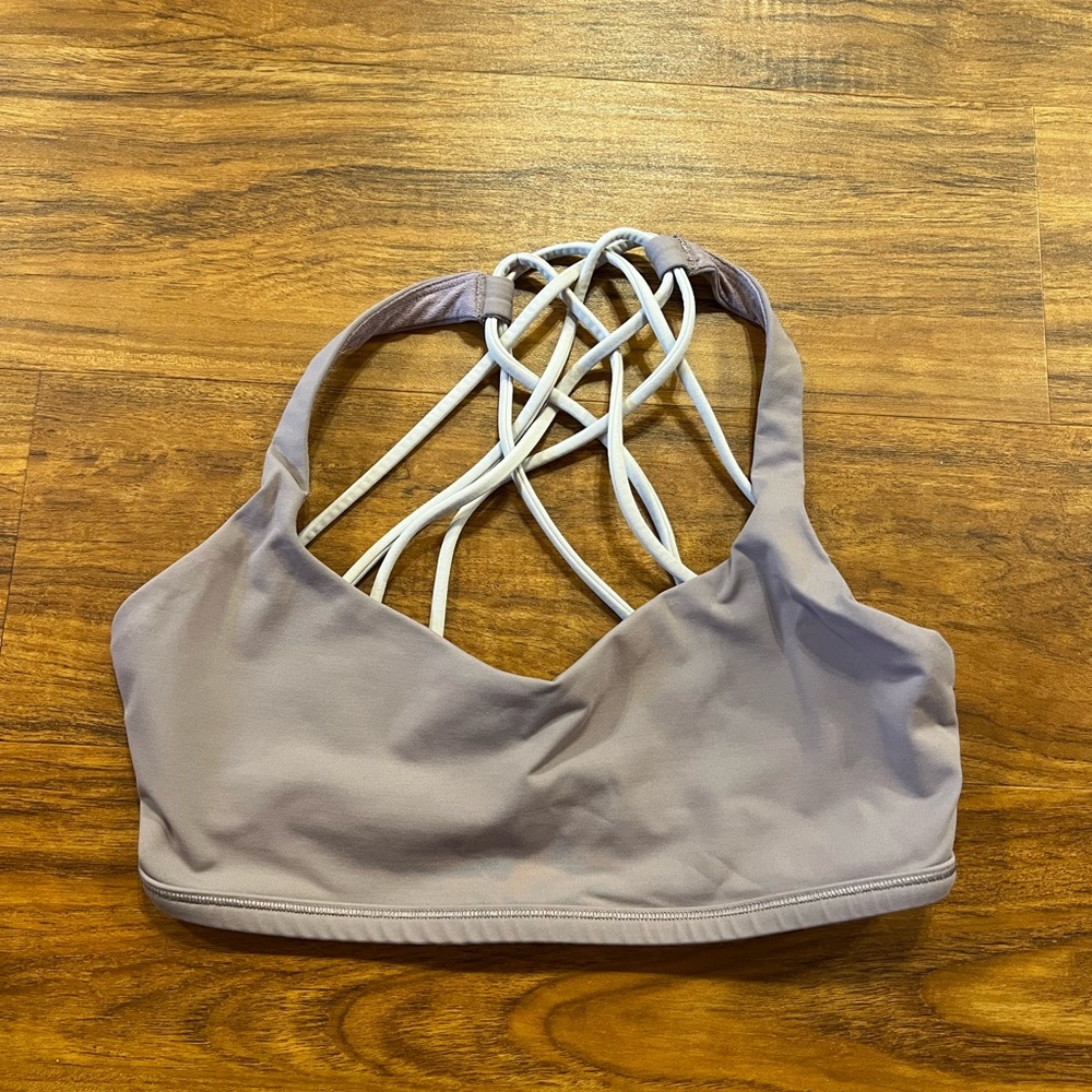Lululemon sports bra